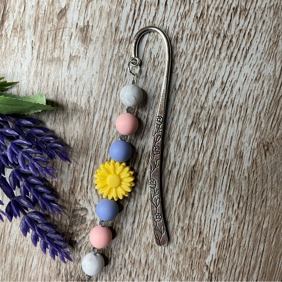 Bookmark Mama Sunflower Handcrafted Artisan Beaded Metal Journal Gift Read Book - Picture 2 of 4